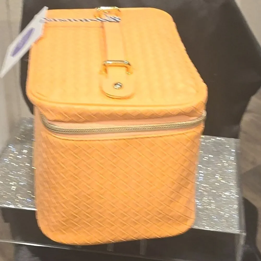 Tartan‎ & Twine Apricot Weave Deluxe Train Case